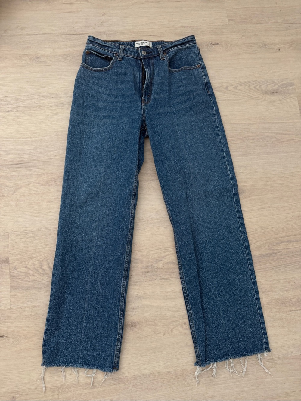 Abercrombie & Fitch Classic High-Waist Straight Leg Jeans - Dark Blue